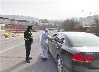 日夜堅(jiān)守，他們的“抗疫十二時(shí)辰”