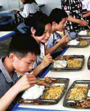 “營養(yǎng)餐”改善甘肅省農村學生營養(yǎng)狀況