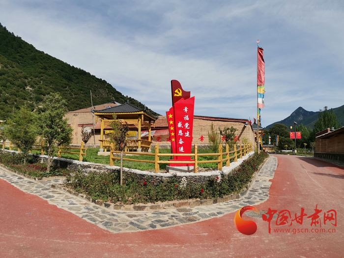 【蘭大新聞學(xué)子重走西北角】甘南迭部：村民吃上“文化飯”，搭上“旅游車”