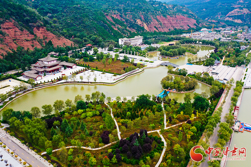 【中國(guó)夢(mèng) 黃河情】甘肅崇信：滿城公園滿城花 一城山水半城香
