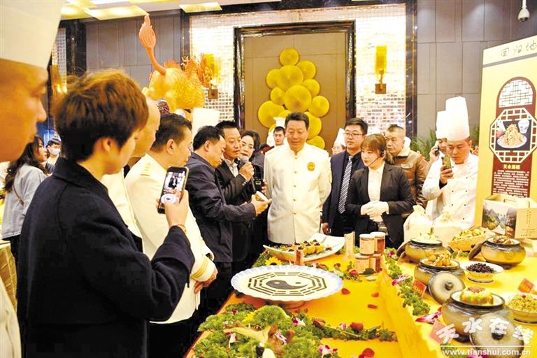 隴菜藝術(shù)盛典聚焦隴菜經(jīng)濟新成就——中國烹飪大師、甘肅省隴菜協(xié)會會長趙長安專訪