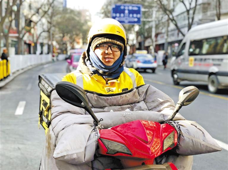 外賣小哥王全軍：好好干，在蘭州買套房