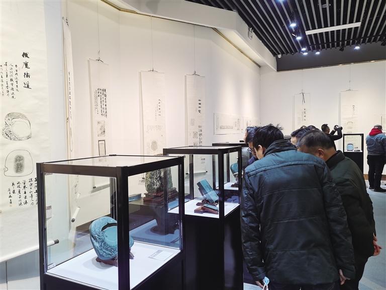 “非遺精品洮硯傳拓題跋藝術(shù)展”開展 洮硯雕刻、傳拓、拓片題跋集中亮相甘肅藝術(shù)館