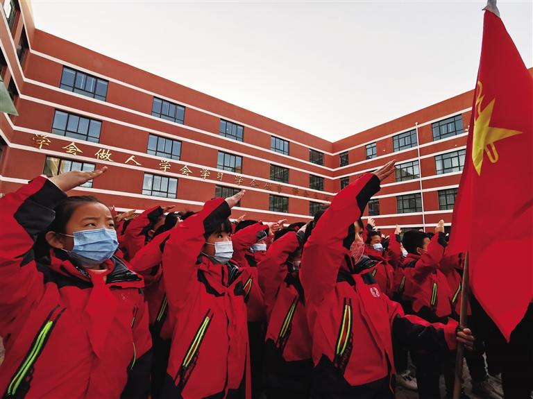 “犇”向新學期！來看蘭州娃的開學第一課