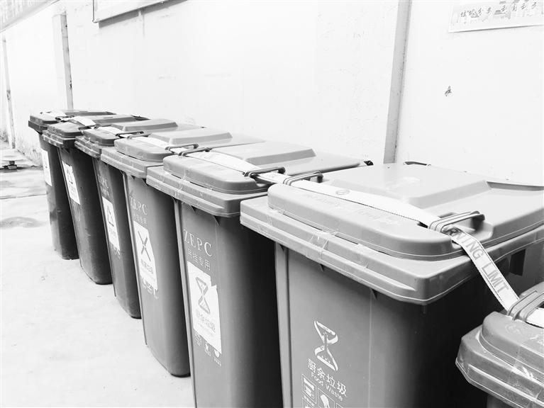 “定時定點”垃圾投放 走進蘭州白銀路街道老舊小區(qū)