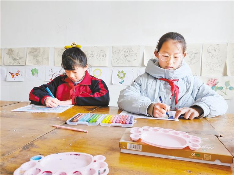 甘肅這兩名小朋友，被太空中亞平老師點(diǎn)了名