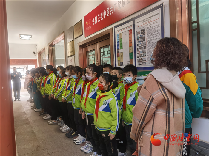 蘭州西站小學(xué)社會實(shí)踐活動(dòng)走進(jìn)社區(qū)快樂多