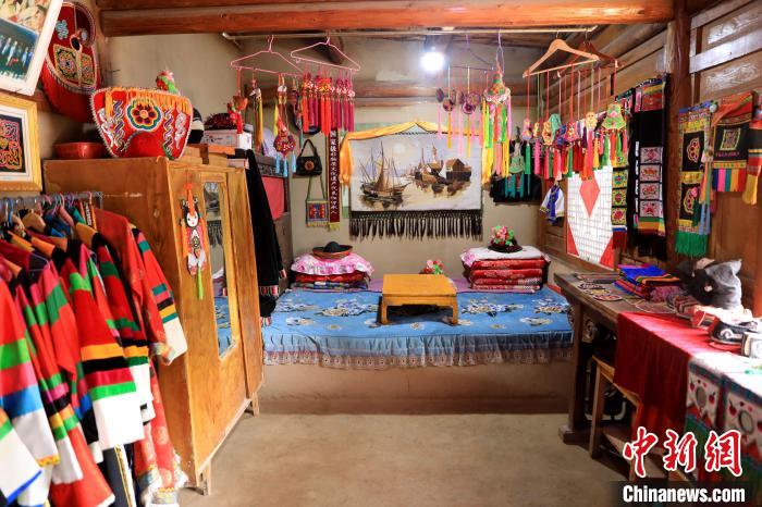 圖為土族文化展示?！⊙Φ?攝