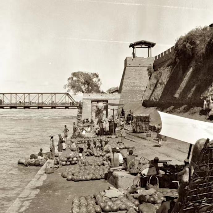 舊時(shí)的黃河筏運(yùn)