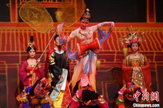 2023年第六屆敦煌文博會期間，系列演藝上演。(資料圖)李亞龍 攝
