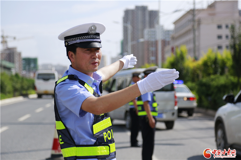 記全國(guó)公安二級(jí)英模鐘全龍