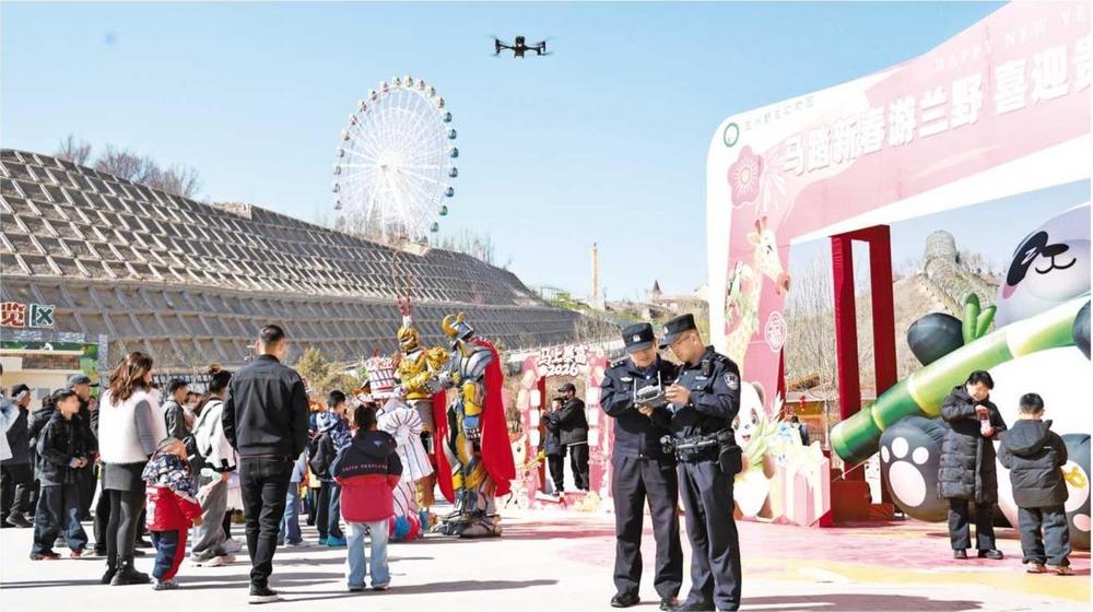 蘭州公安全力保障群眾歡度春節(jié)