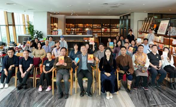 《我的名字叫太陽》新書發(fā)布會(huì)舉行